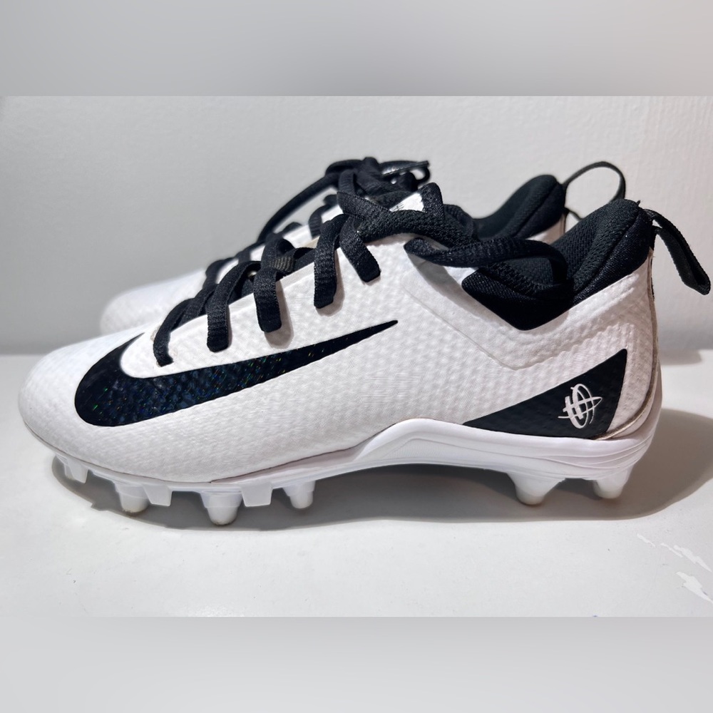 Nike Boys Alpha Huarache 7 BQ4181-108 White Football Cleats Shoes Size 1.5Y